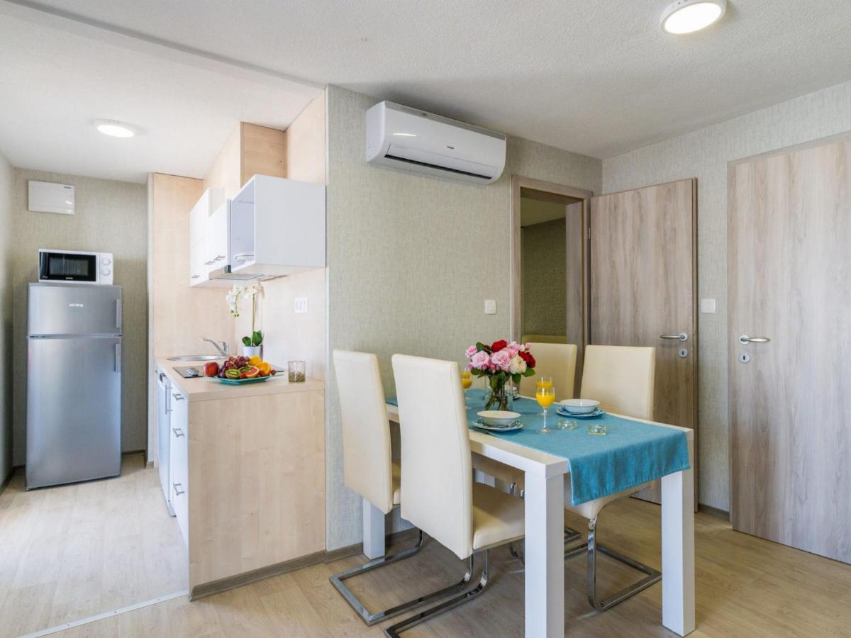 Holiday Home Seaside Mobile Home By Interhome Silo  Bagian luar foto